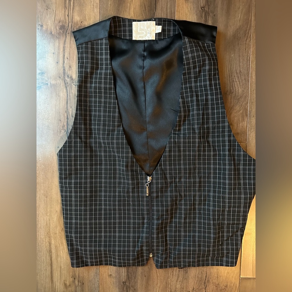 LBH Black Grid Zip Front Vest Sleeveless Minimalist Workwear Top